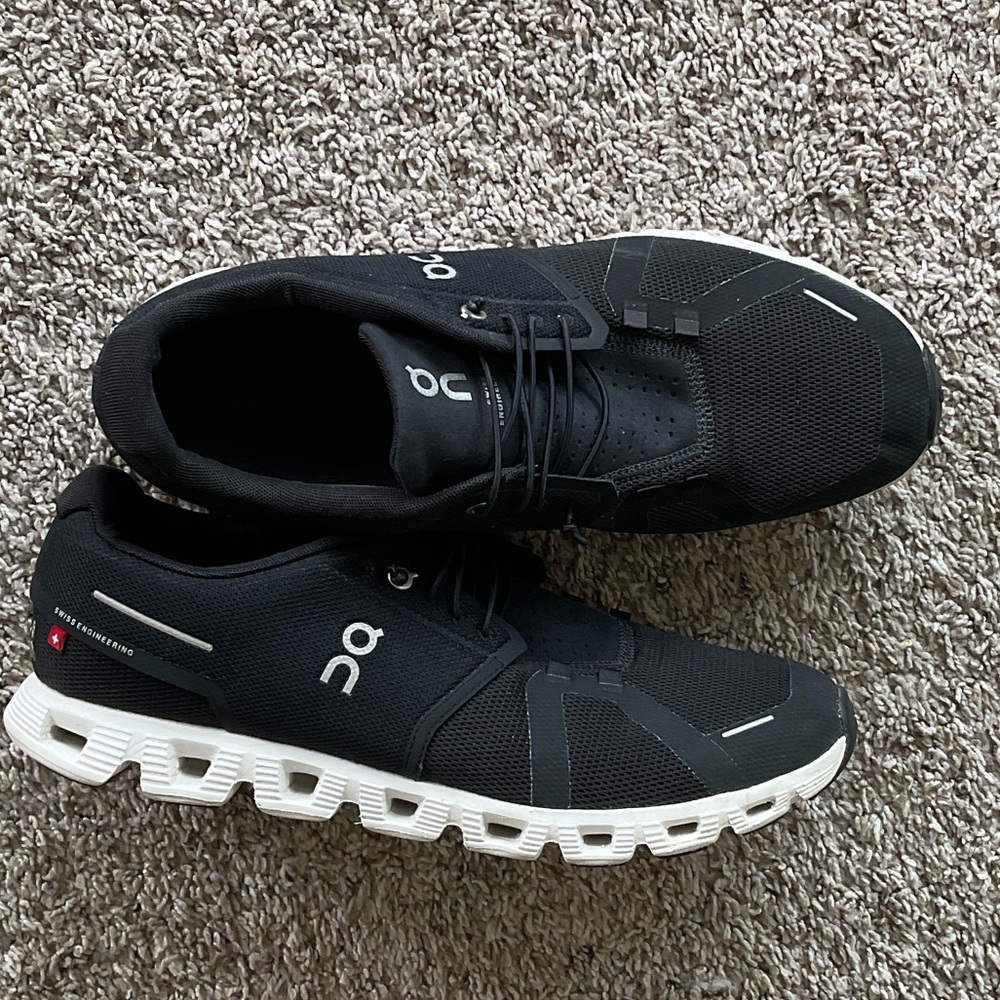 On Running Men's Black and White Athletic Shoes